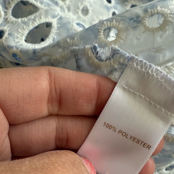 Caroline Constas Floral Eyelet Lace Blouse Sz Medium Blue & White New With Tags - Picture 5 of 5